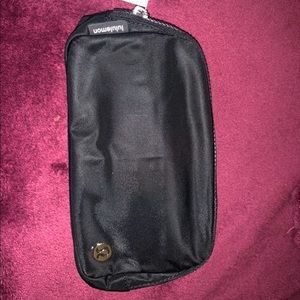 Lululemon Everywhere Belt Bag